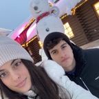 Niños con muñeco de nieve