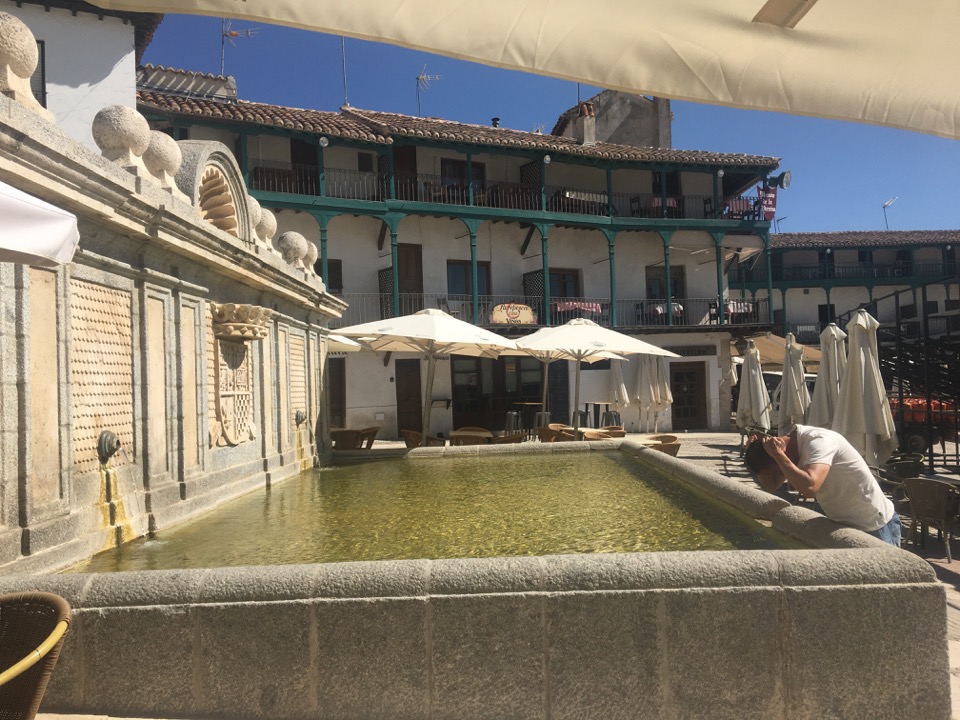 Chinchón (sí, hace calor)