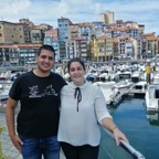 Con dos turistas
