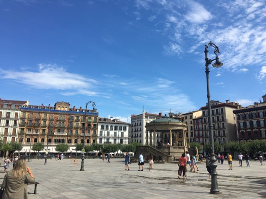 castillo-plaza