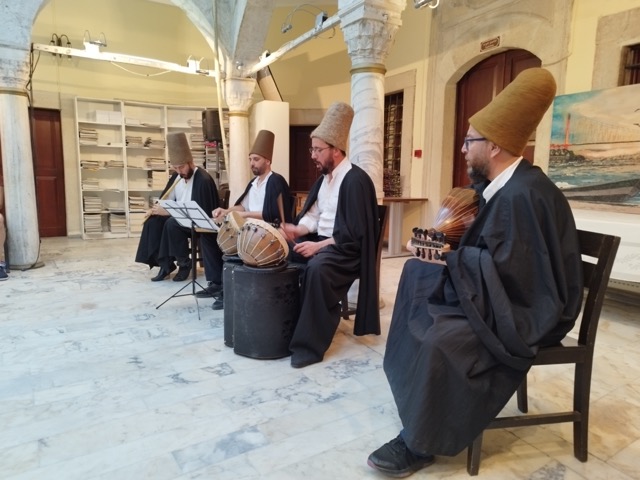 Derviches músicos