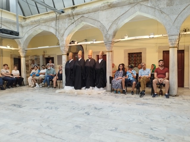 Derviches giróvagos