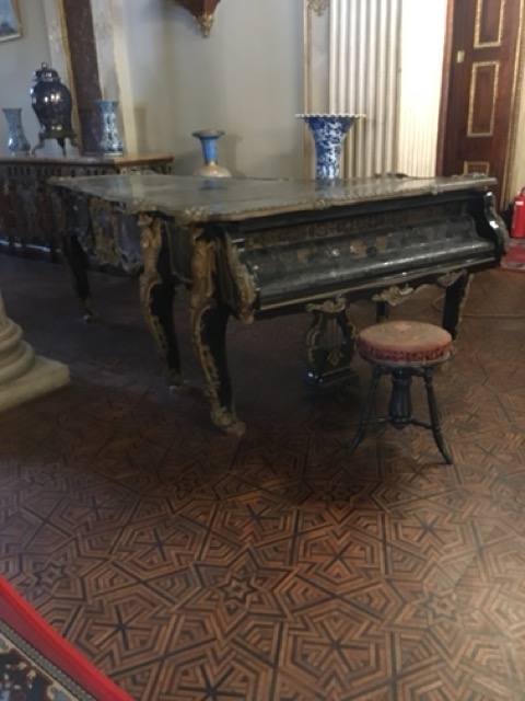 Dolmabahçe (piano)